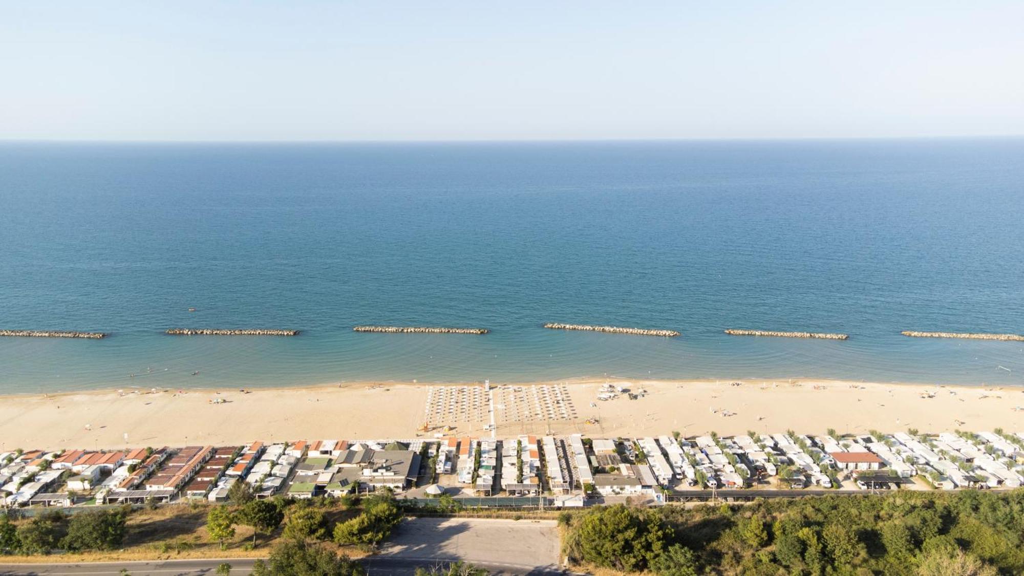 Camping Norina Pesaro Luaran gambar